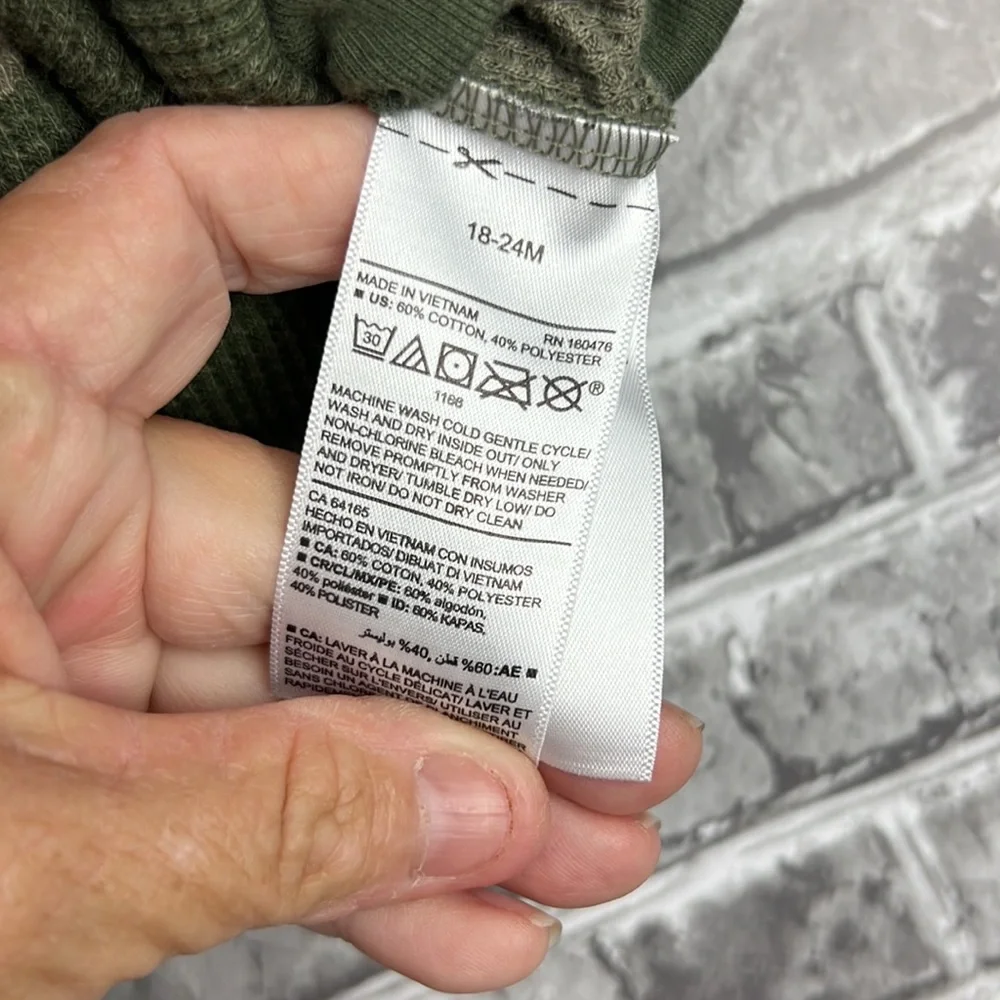 Old navy romper‎